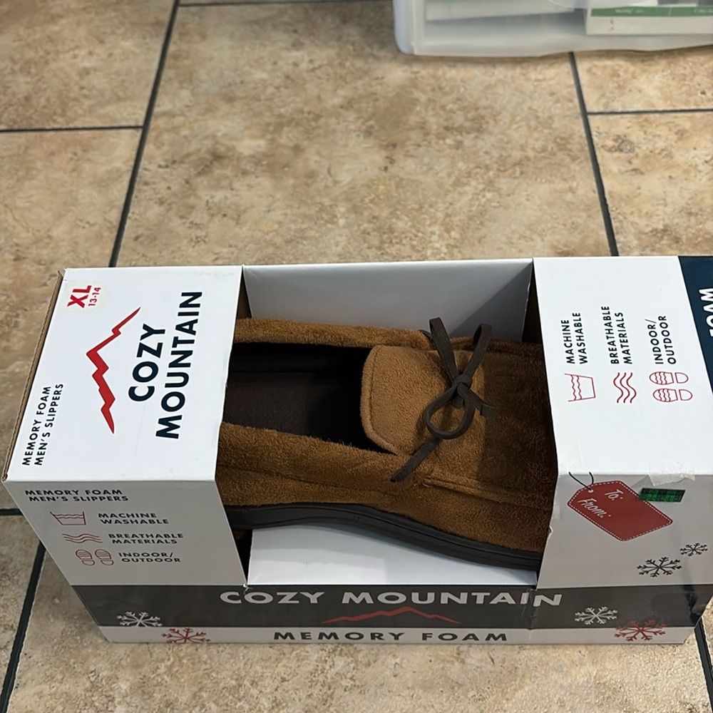 Cozy Mountain Memory Foam Men’s Slippers